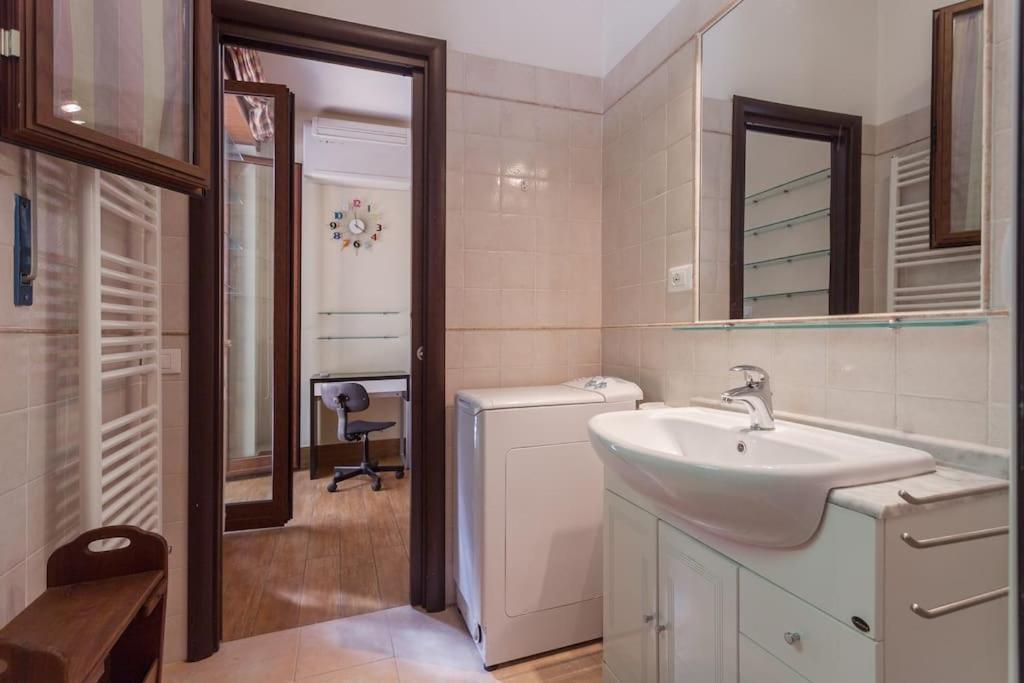 Vatican Flat Cozy With Terrace โรม ภายนอก รูปภาพ